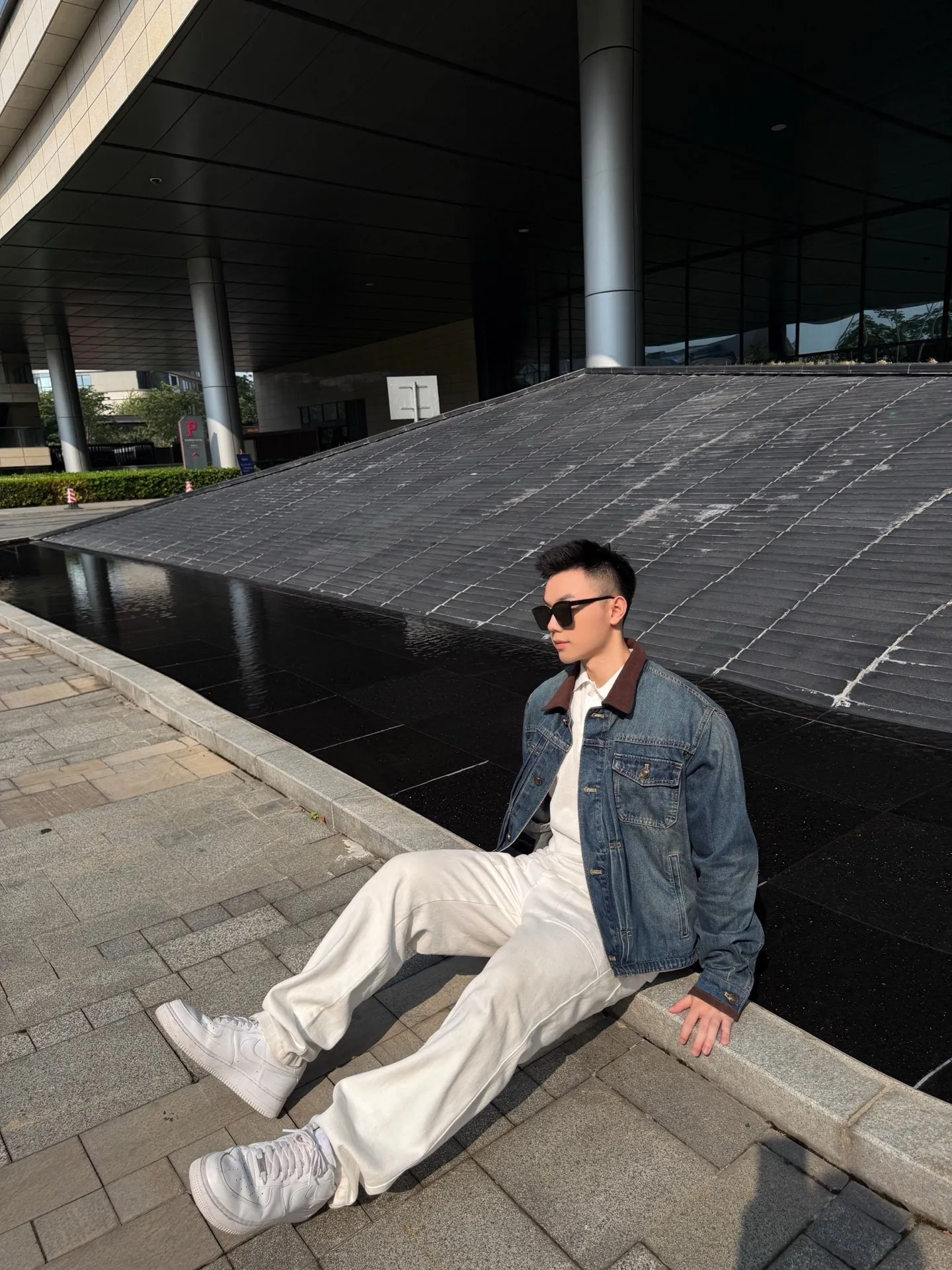Louis Vuitton/
